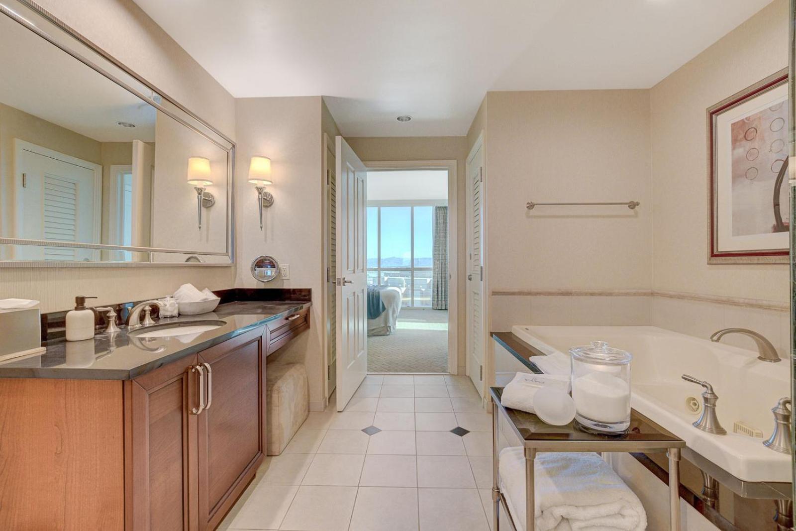 Luxe 702 Mgm Signature With Balcony Лас-Вегас Экстерьер фото